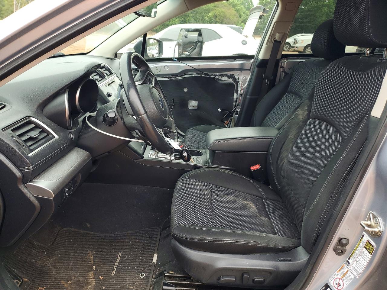 2019 Subaru Outback 2.5i Premium Silver vin: 4S4BSAFC6K3328840