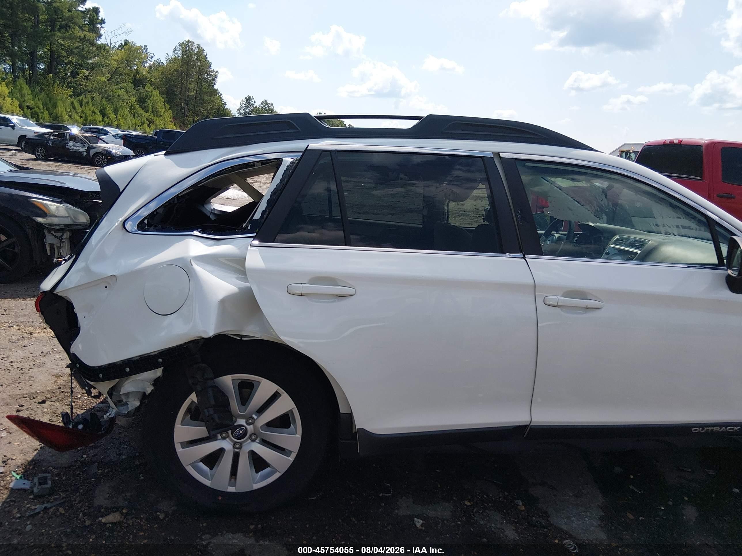 2019 Subaru Outback 2.5i Premium White vin: 4S4BSAFC6K3384342