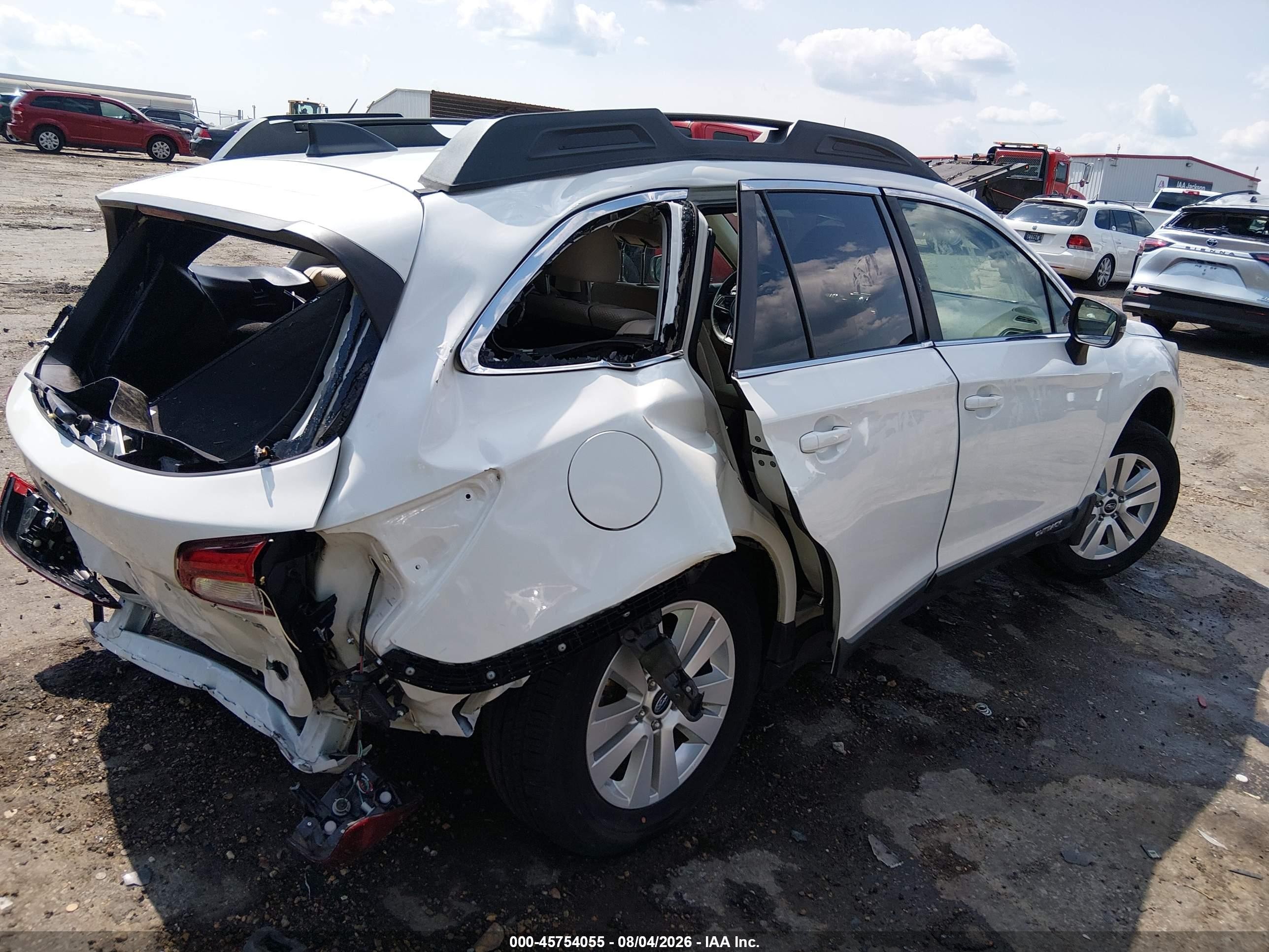 2019 Subaru Outback 2.5i Premium White vin: 4S4BSAFC6K3384342