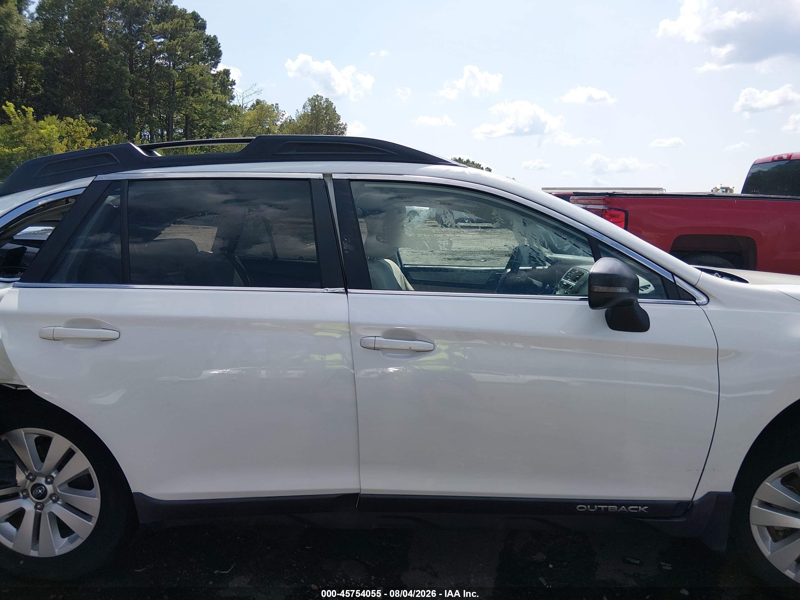 2019 Subaru Outback 2.5i Premium White vin: 4S4BSAFC6K3384342