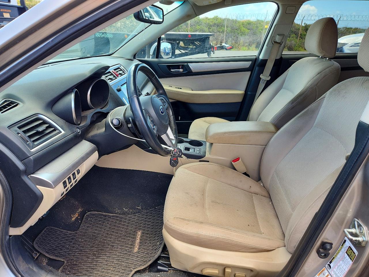 2015 Subaru Outback 2.5i Premium Silver vin: 4S4BSAFC7F3341943