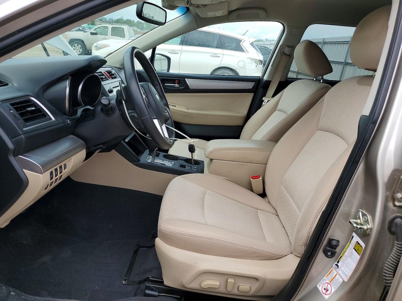 2015 Subaru Outback 2.5i Premium Tan vin: 4S4BSAFC8F3304156