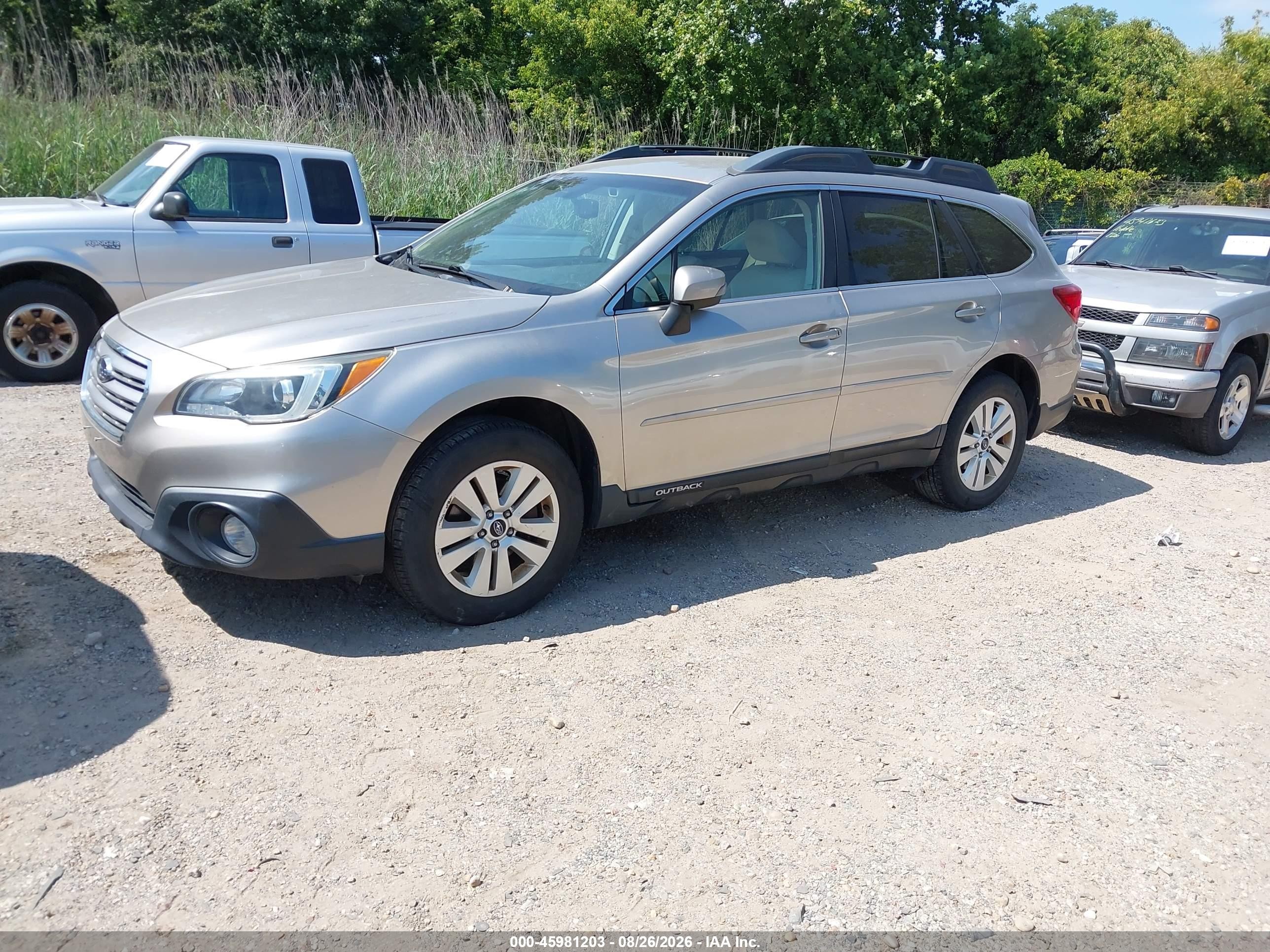 2015 Subaru Outback 2.5i Premium Silver vin: 4S4BSAFC8F3311897