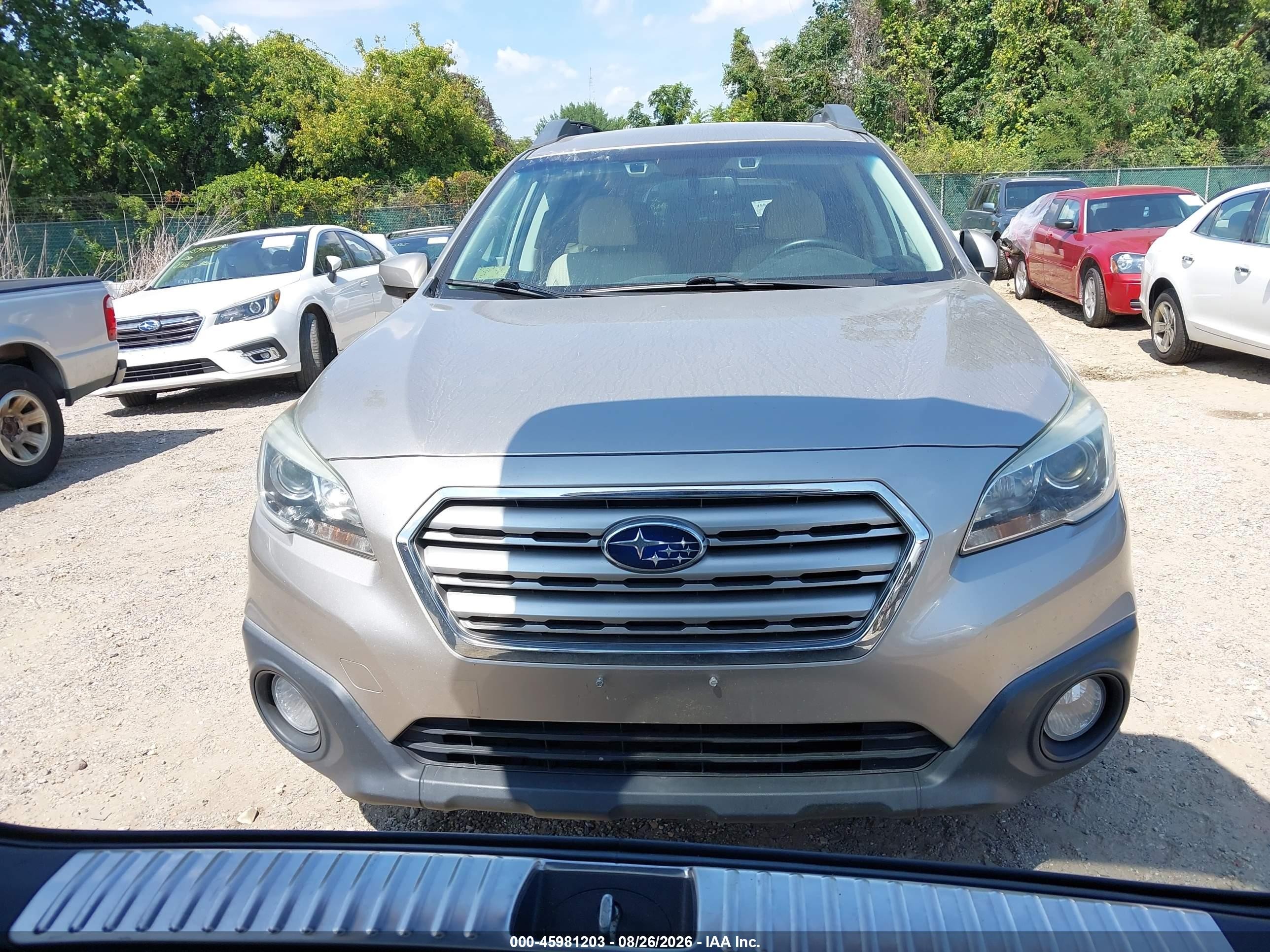 2015 Subaru Outback 2.5i Premium Silver vin: 4S4BSAFC8F3311897