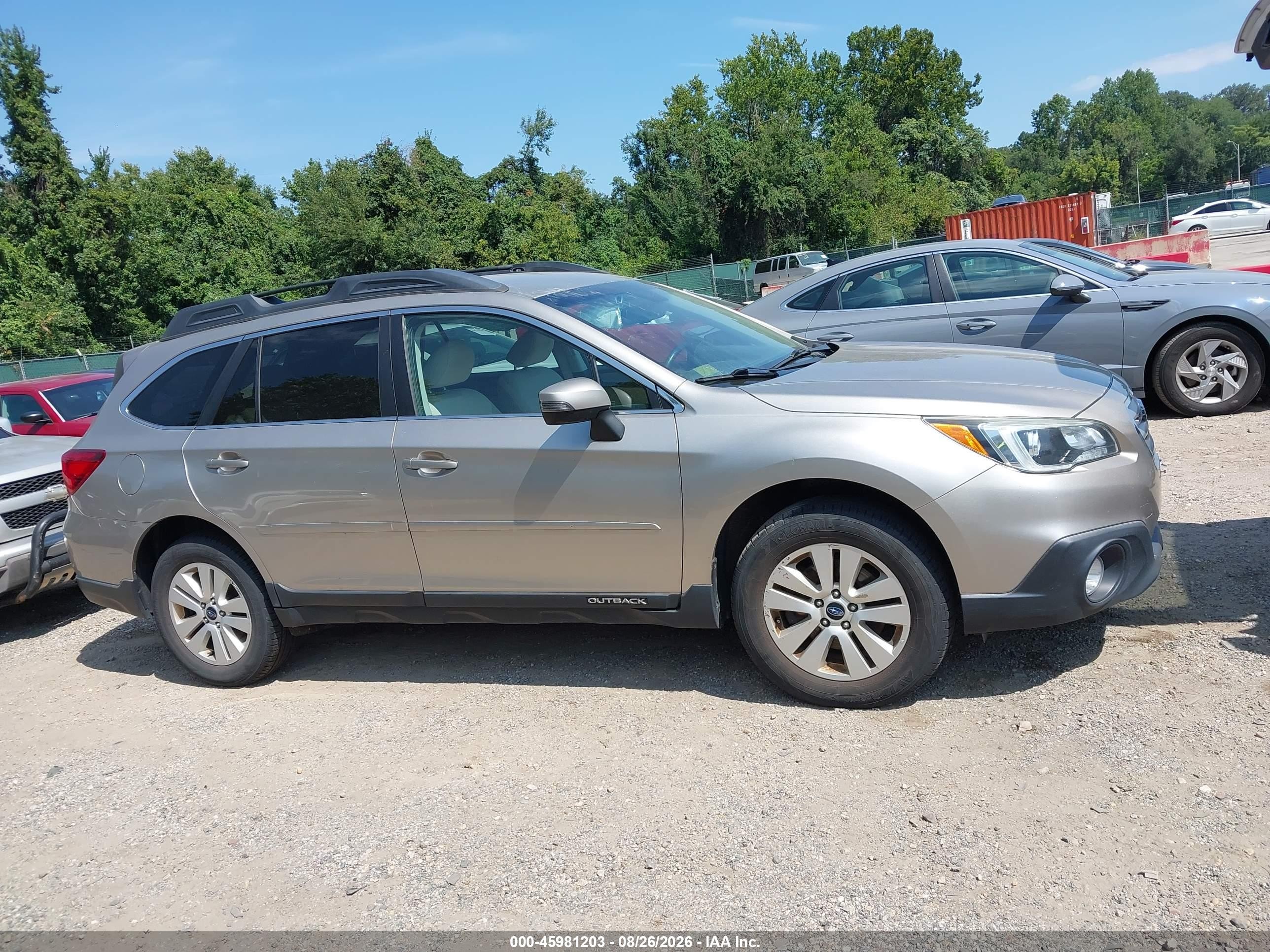 2015 Subaru Outback 2.5i Premium Silver vin: 4S4BSAFC8F3311897