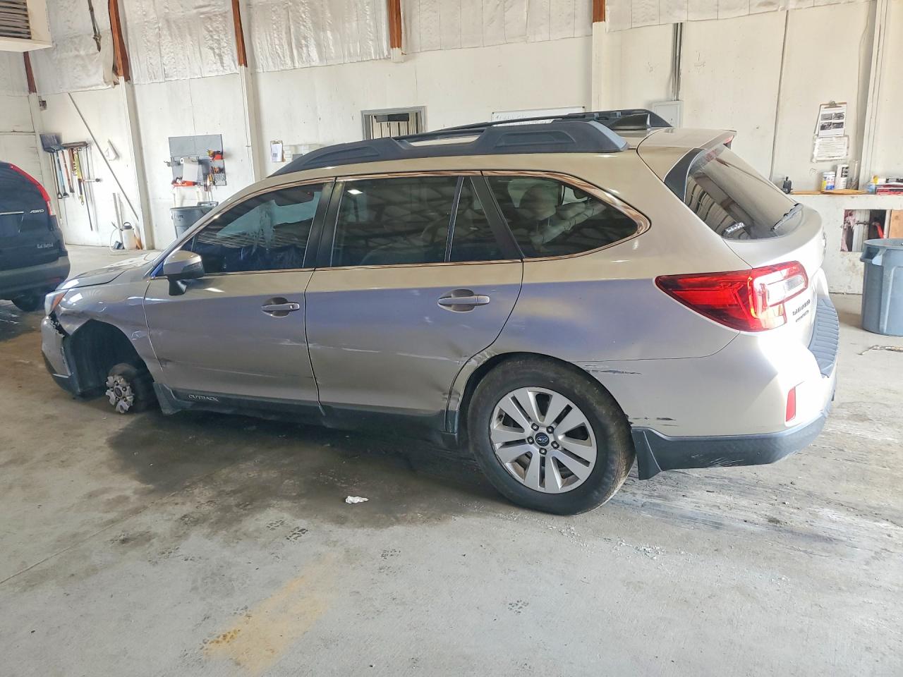 2017 Subaru Outback 2.5i Premium Gold vin: 4S4BSAFC8H3347446