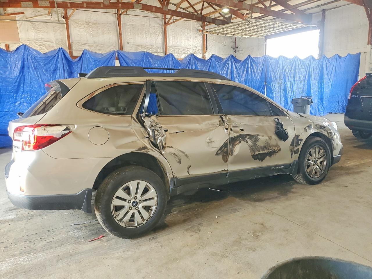 2017 Subaru Outback 2.5i Premium Gold vin: 4S4BSAFC8H3347446