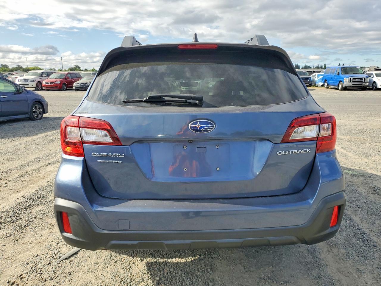 2018 Subaru Outback 2.5i Premium Blue vin: 4S4BSAFC8J3378721