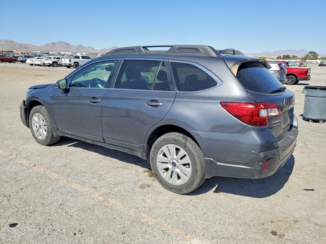 2019 Subaru Outback 2.5i Premium Gray vin: 4S4BSAFC8K3260976