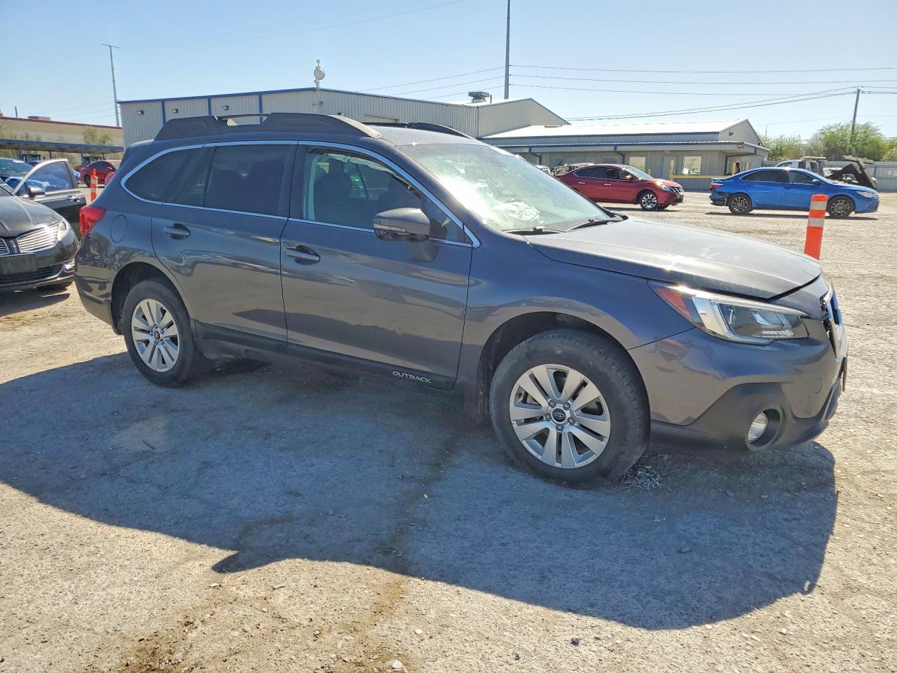 2019 Subaru Outback 2.5i Premium Gray vin: 4S4BSAFC8K3260976