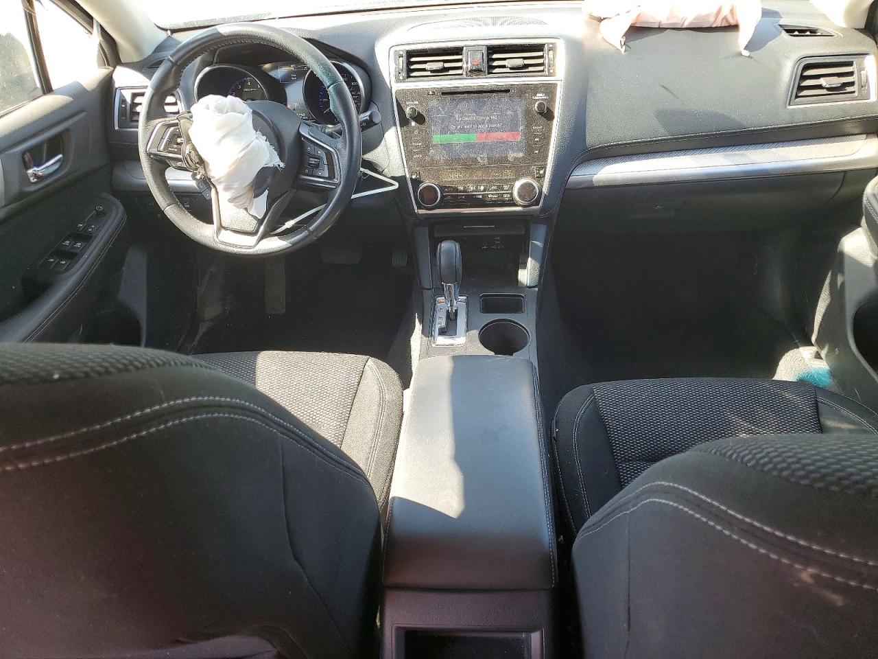 2019 Subaru Outback 2.5i Premium Gray vin: 4S4BSAFC8K3260976