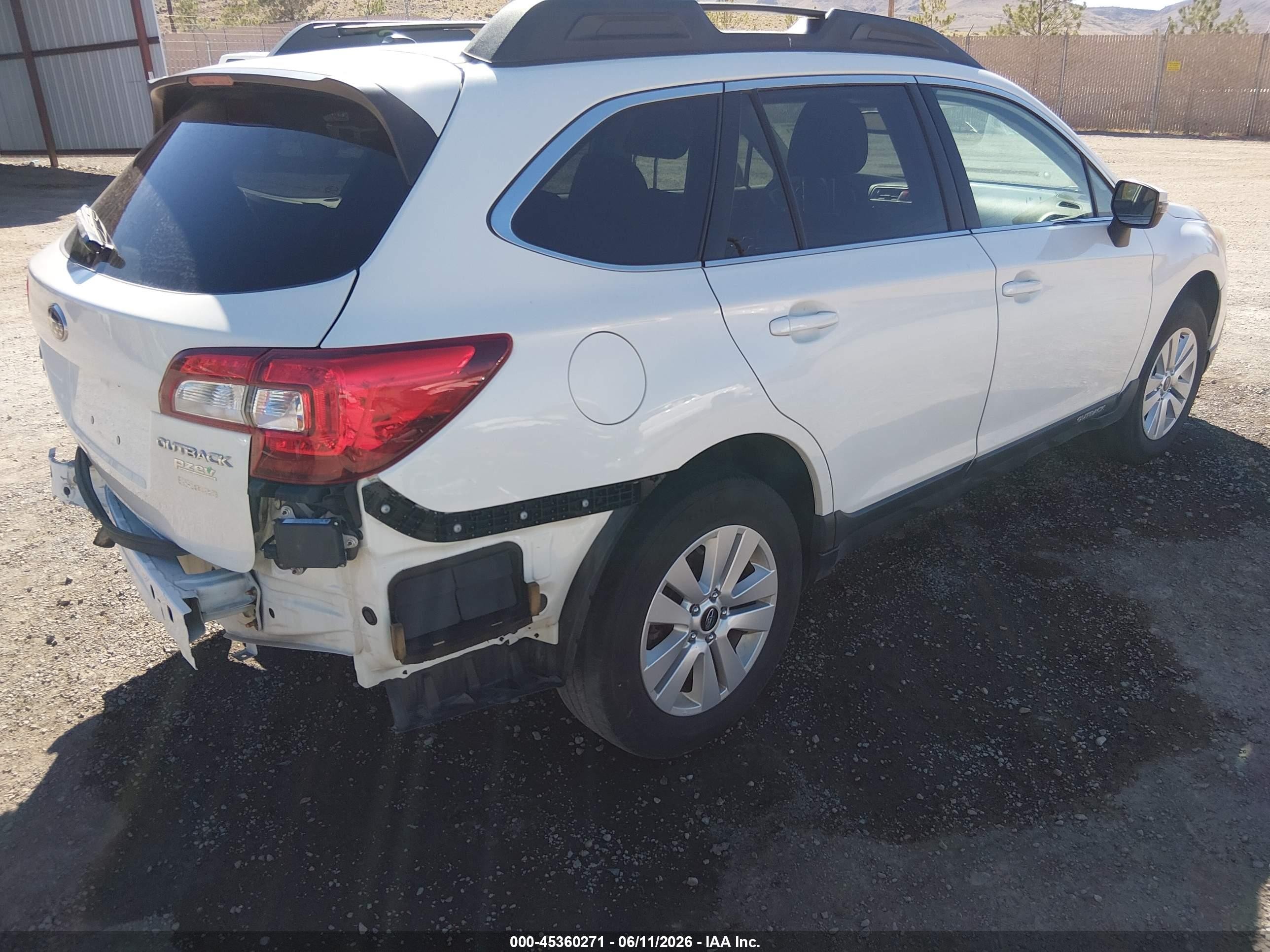 2015 Subaru Outback 2.5i Premium White vin: 4S4BSAFC9F3295192