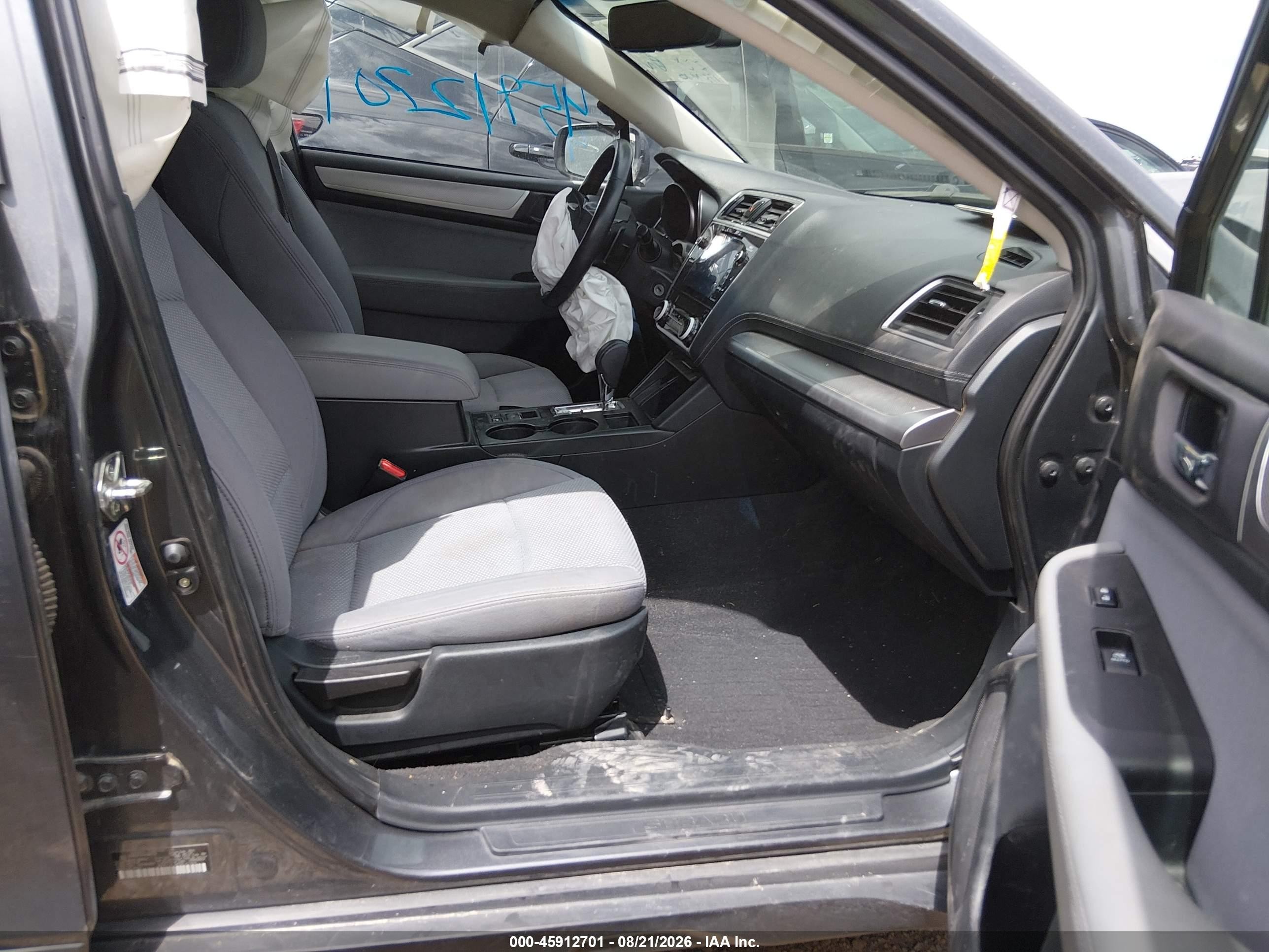 2018 Subaru Outback 2.5i Premium Gray vin: 4S4BSAFC9J3380719