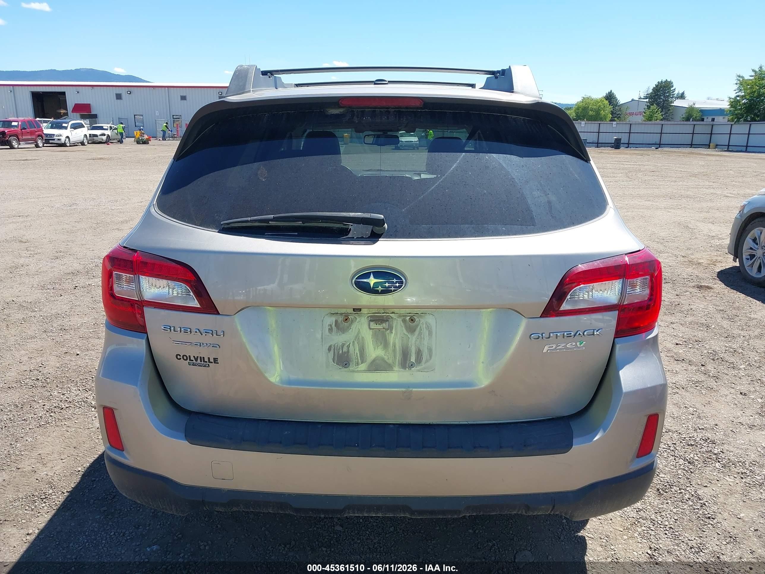 2015 Subaru Outback 2.5i Premium Gold vin: 4S4BSAFCXF3295685