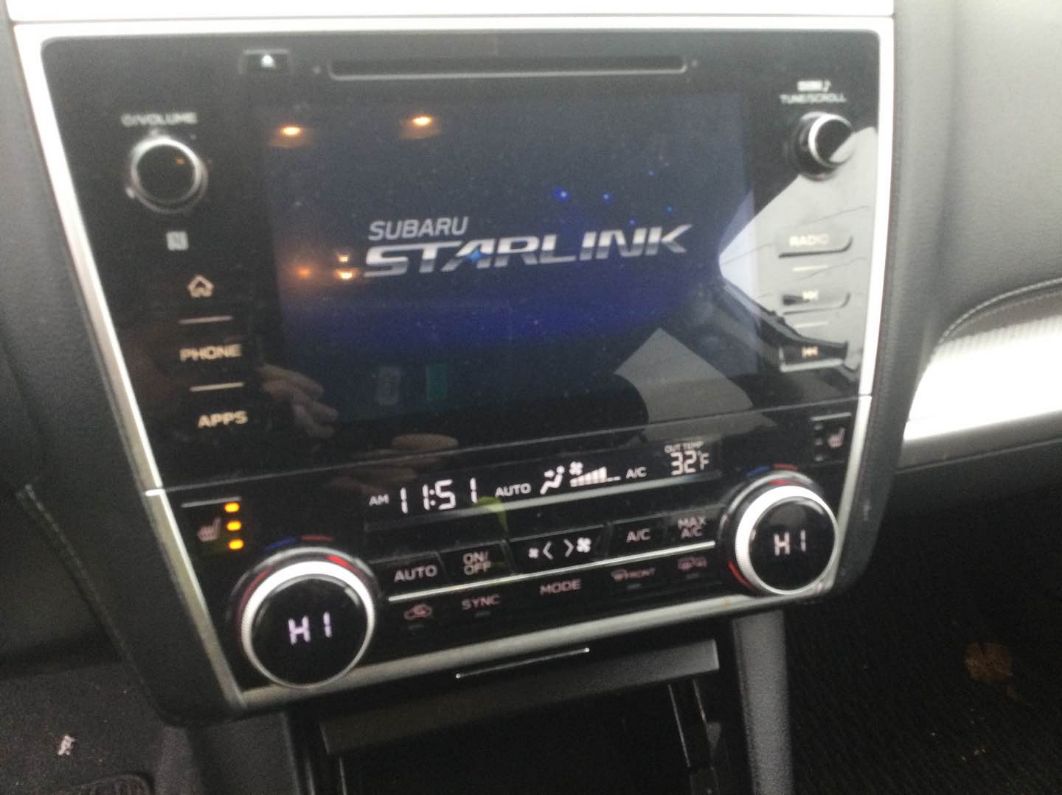 2019 Subaru Outback 2.5i Premium vin: 4S4BSAFCXK3237540