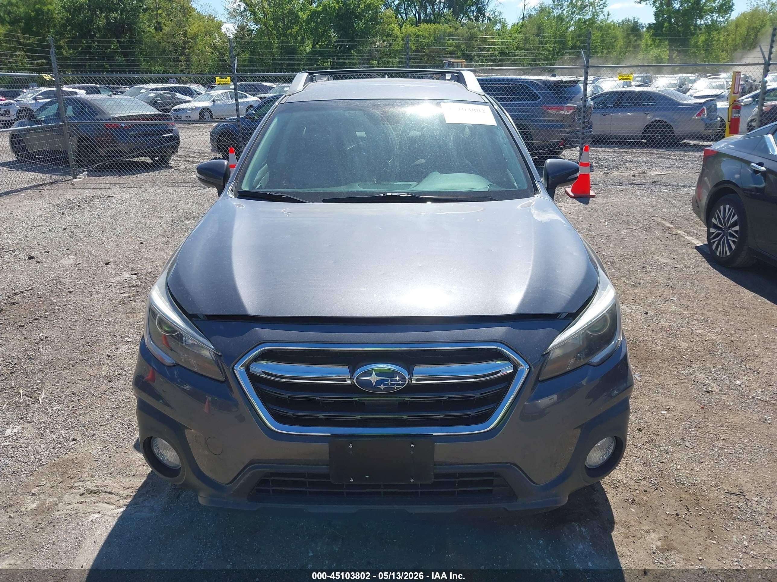 2019 Subaru Outback 2.5i Premium Gray vin: 4S4BSAFCXK3264561