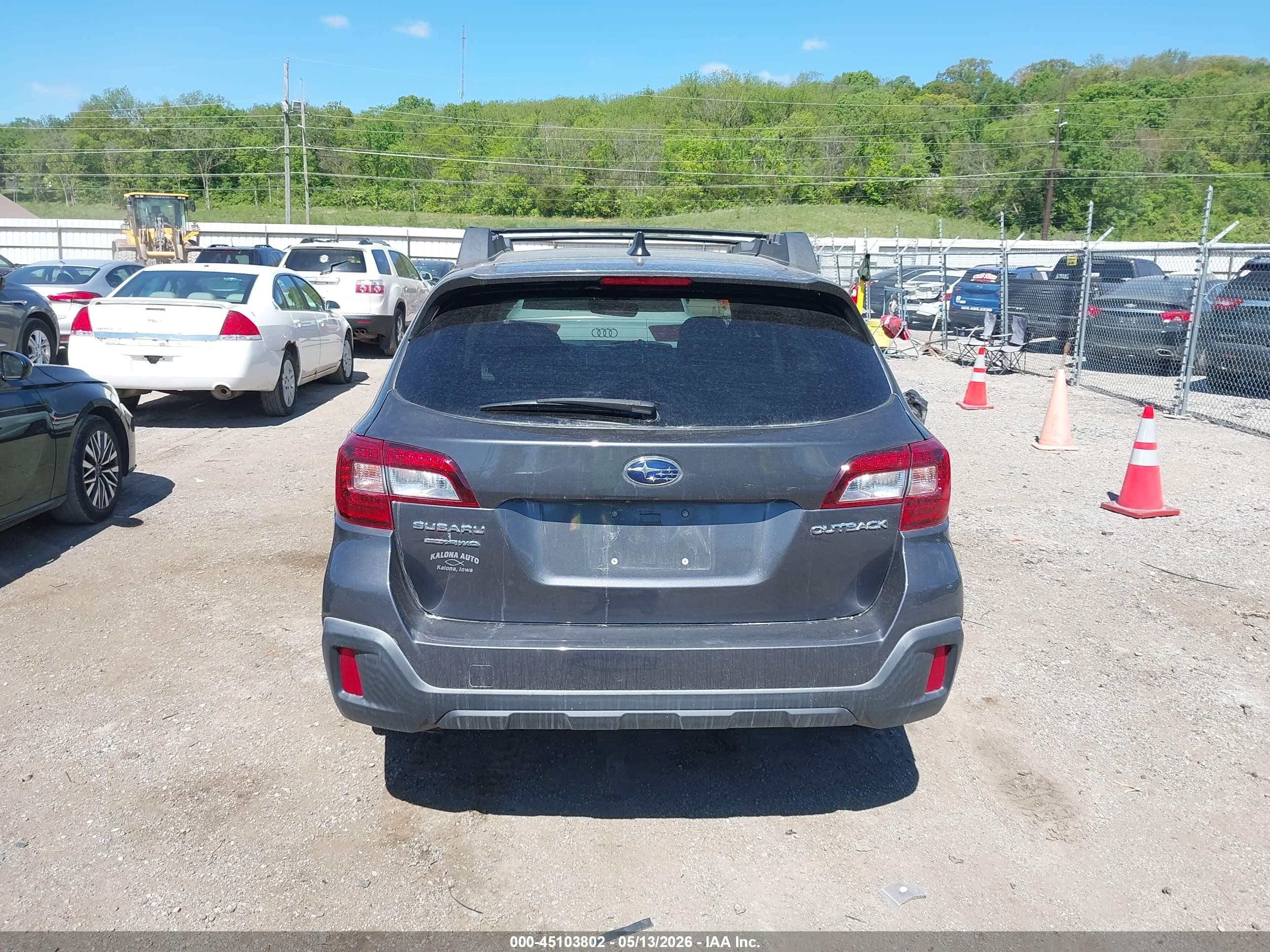 2019 Subaru Outback 2.5i Premium Gray vin: 4S4BSAFCXK3264561