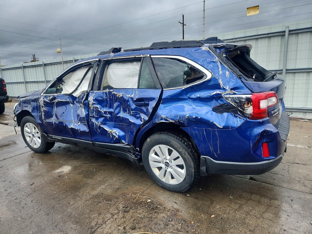 2016 Subaru Outback 2.5i Premium Blue vin: 4S4BSAHC0G3254786