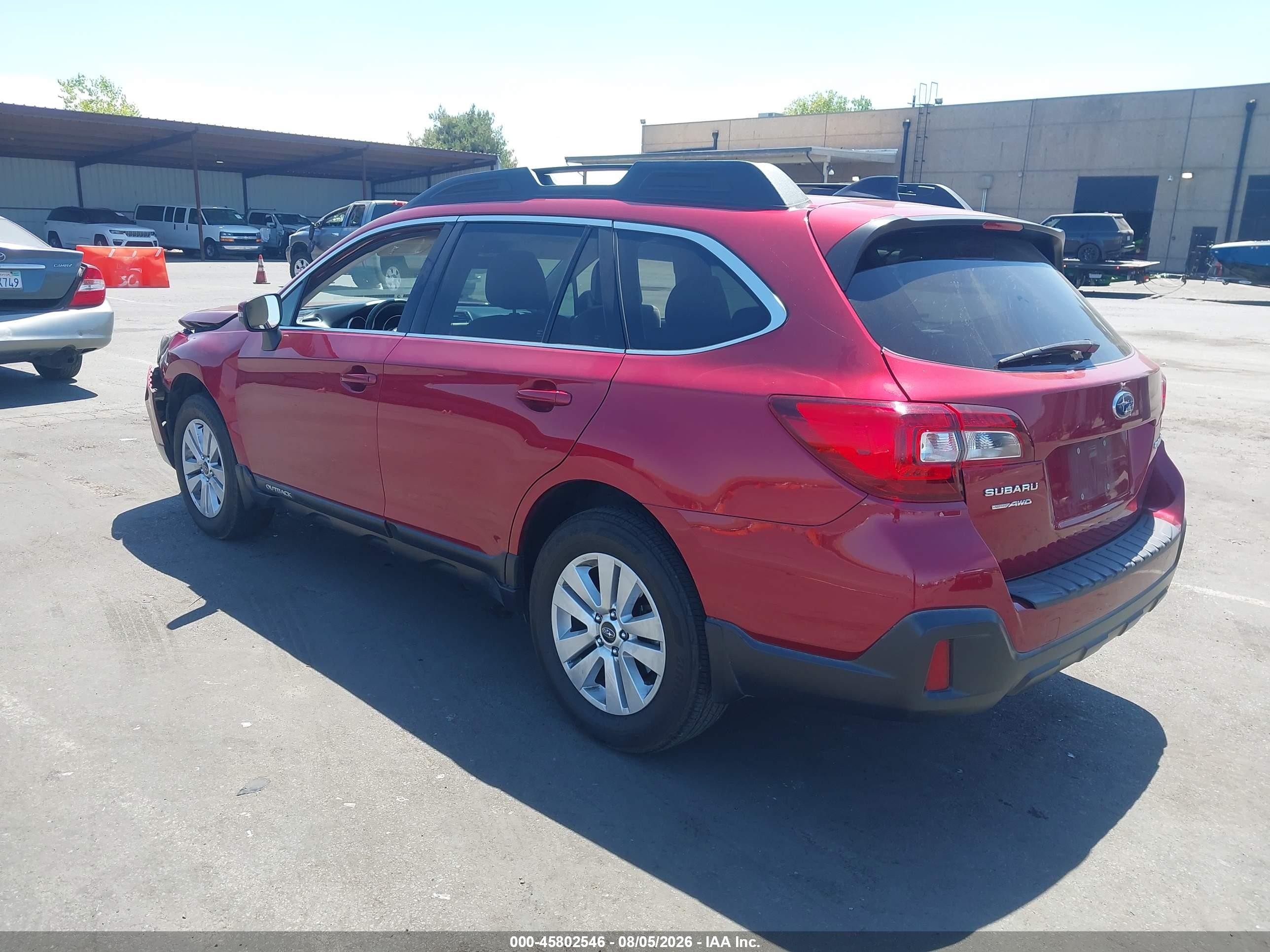 2018 Subaru Outback 2.5i Premium Red vin: 4S4BSAHC0J3234366