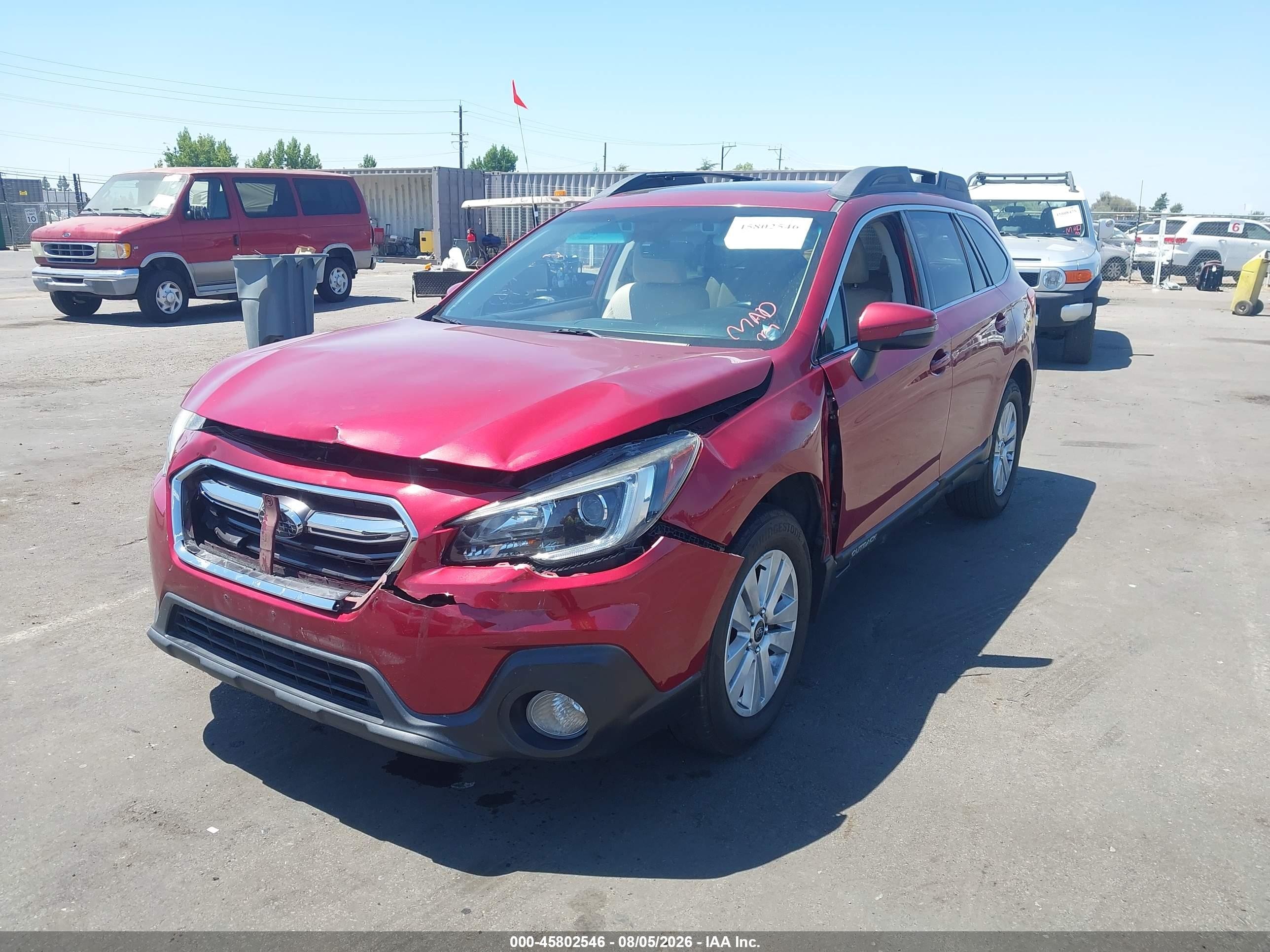 2018 Subaru Outback 2.5i Premium Red vin: 4S4BSAHC0J3234366