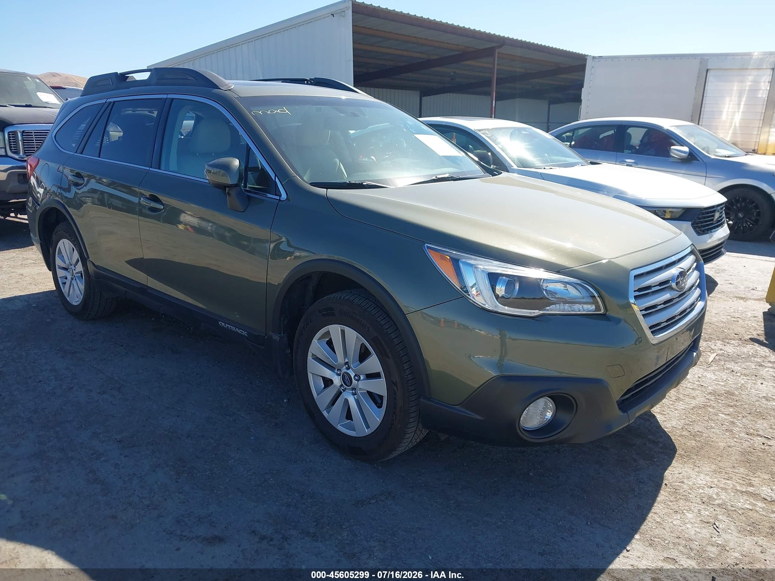 2015 Subaru Outback 2.5i Premium Green vin: 4S4BSAHC1F3250650