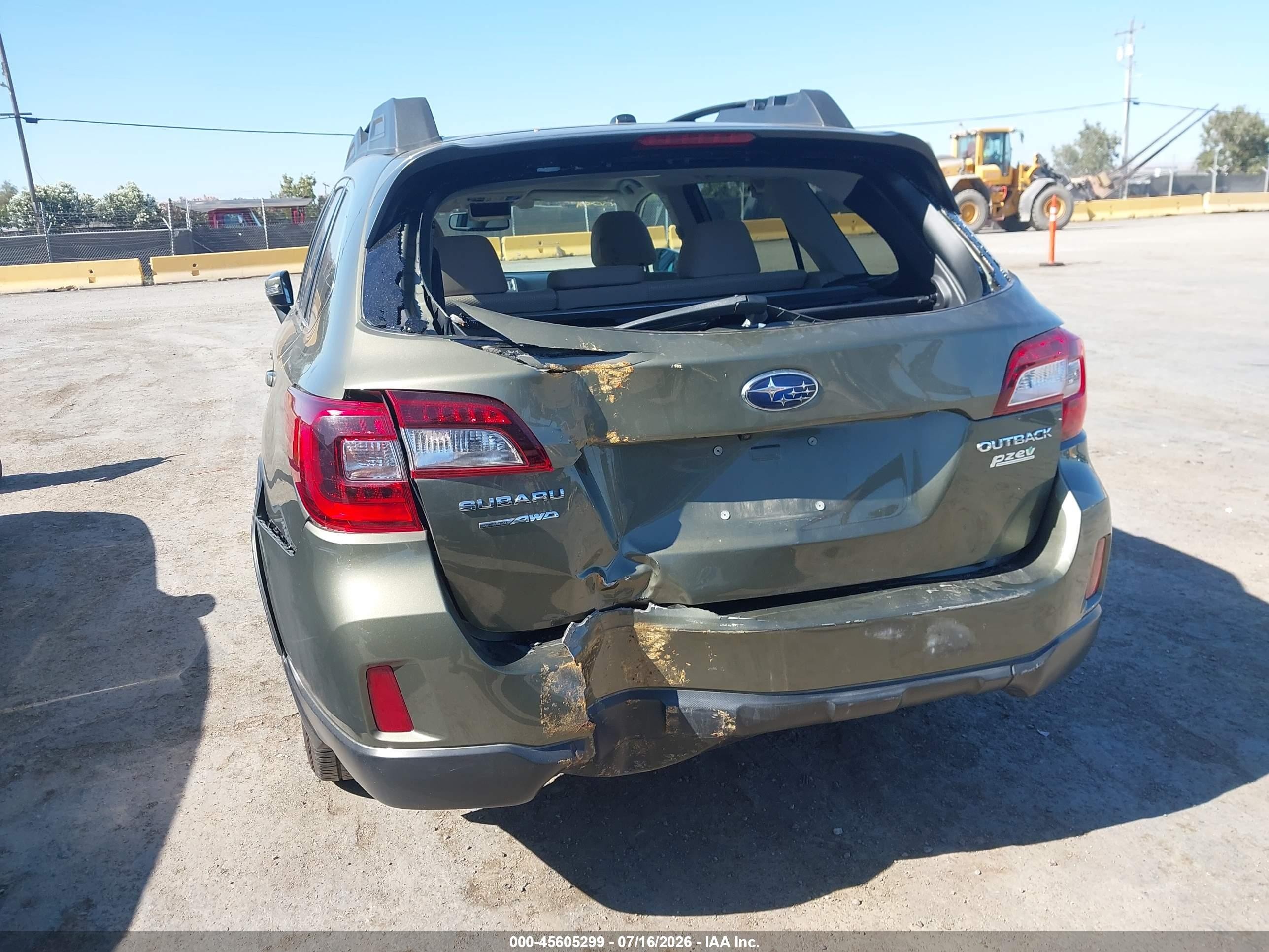 2015 Subaru Outback 2.5i Premium Green vin: 4S4BSAHC1F3250650