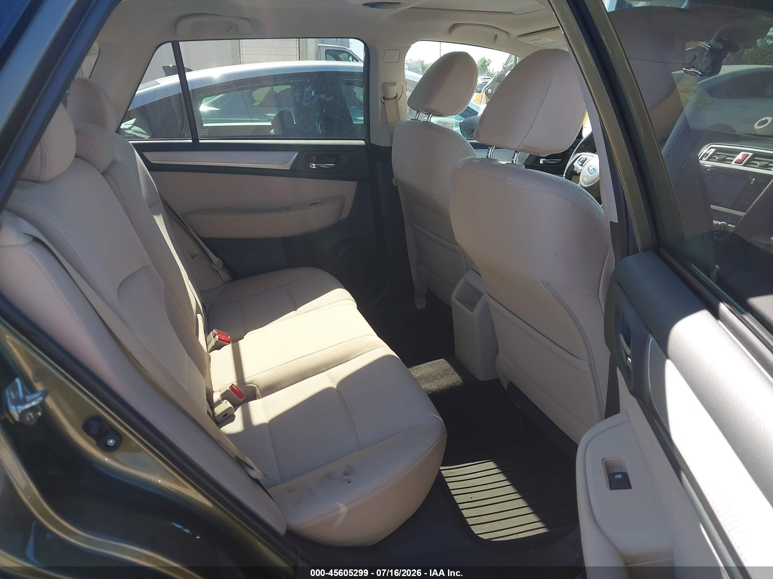 2015 Subaru Outback 2.5i Premium Green vin: 4S4BSAHC1F3250650