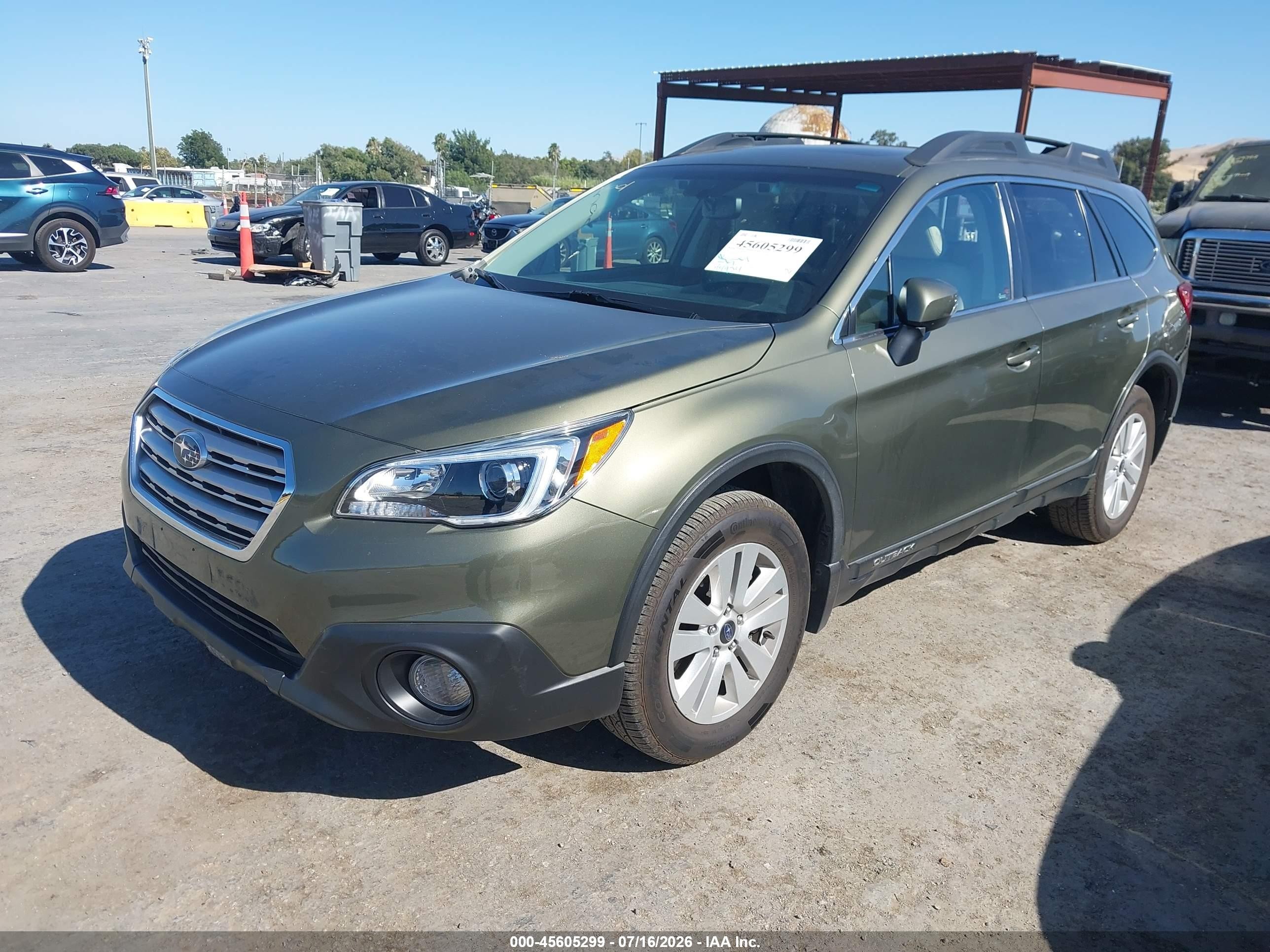 2015 Subaru Outback 2.5i Premium Green vin: 4S4BSAHC1F3250650