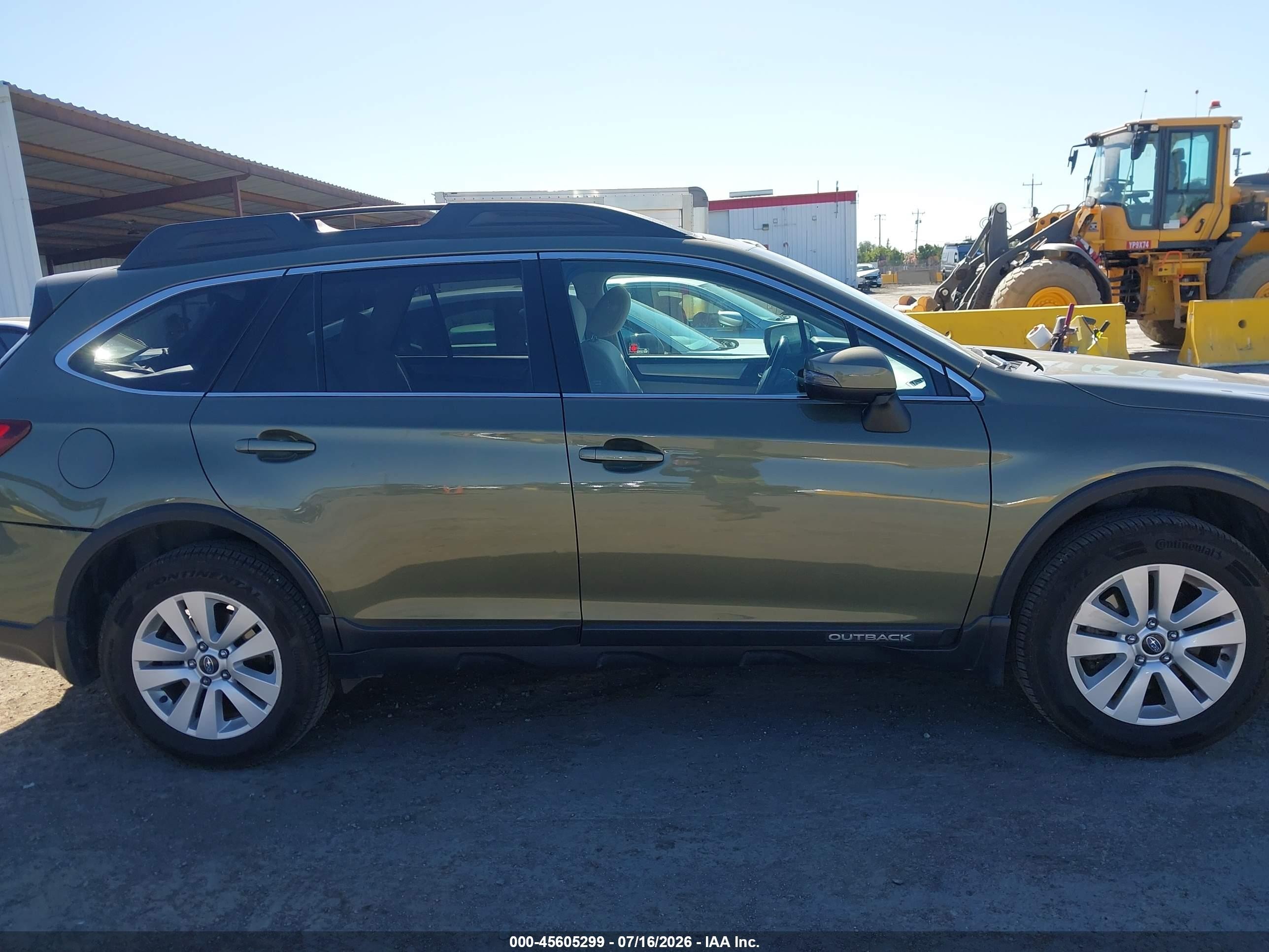 2015 Subaru Outback 2.5i Premium Green vin: 4S4BSAHC1F3250650
