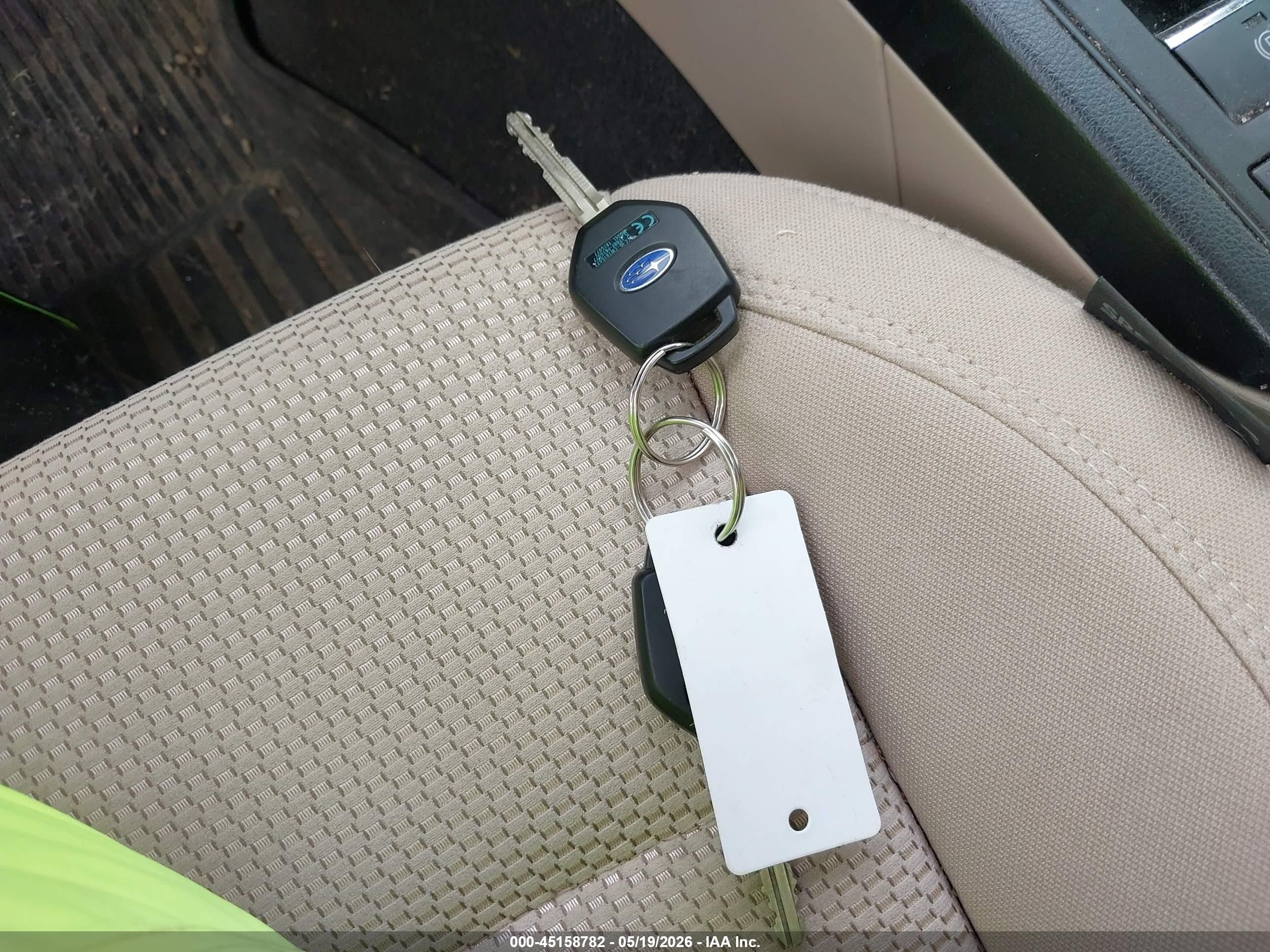 2019 Subaru Outback 2.5i Premium Бежевый vin: 4S4BSAHC4K3302296