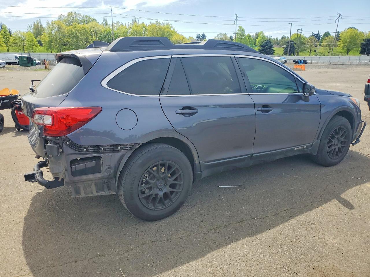 2017 Subaru Outback 2.5i Premium Gray vin: 4S4BSAHC6H3407205