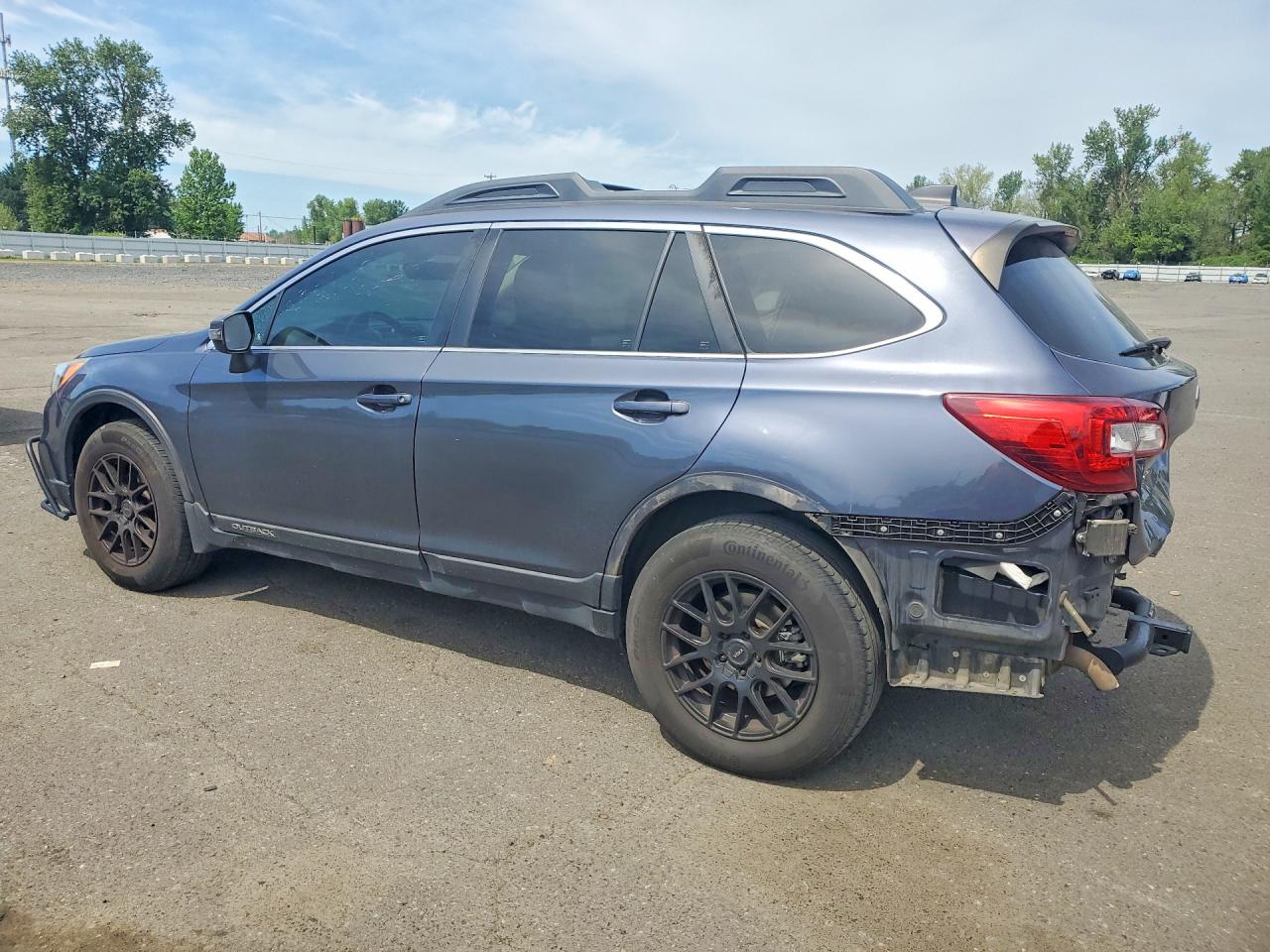 2017 Subaru Outback 2.5i Premium Gray vin: 4S4BSAHC6H3407205