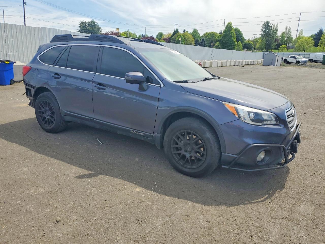 2017 Subaru Outback 2.5i Premium Gray vin: 4S4BSAHC6H3407205