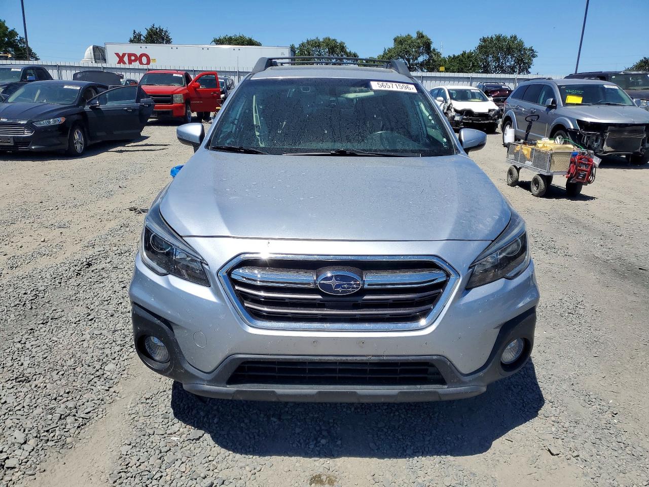 2019 Subaru Outback 2.5i Premium Silver vin: 4S4BSAHC6K3316247