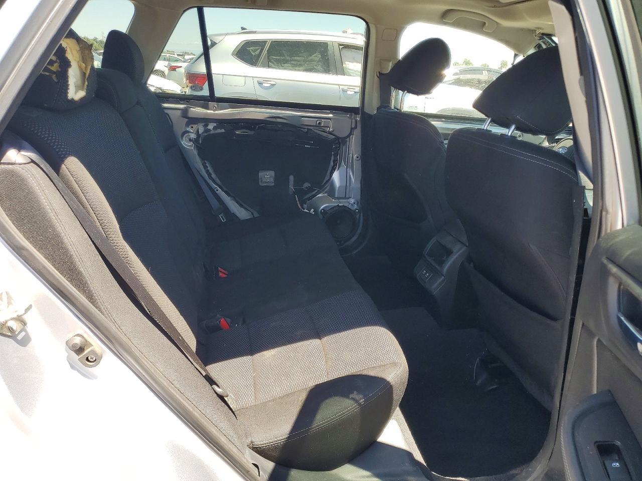 2019 Subaru Outback 2.5i Premium Silver vin: 4S4BSAHC6K3316247