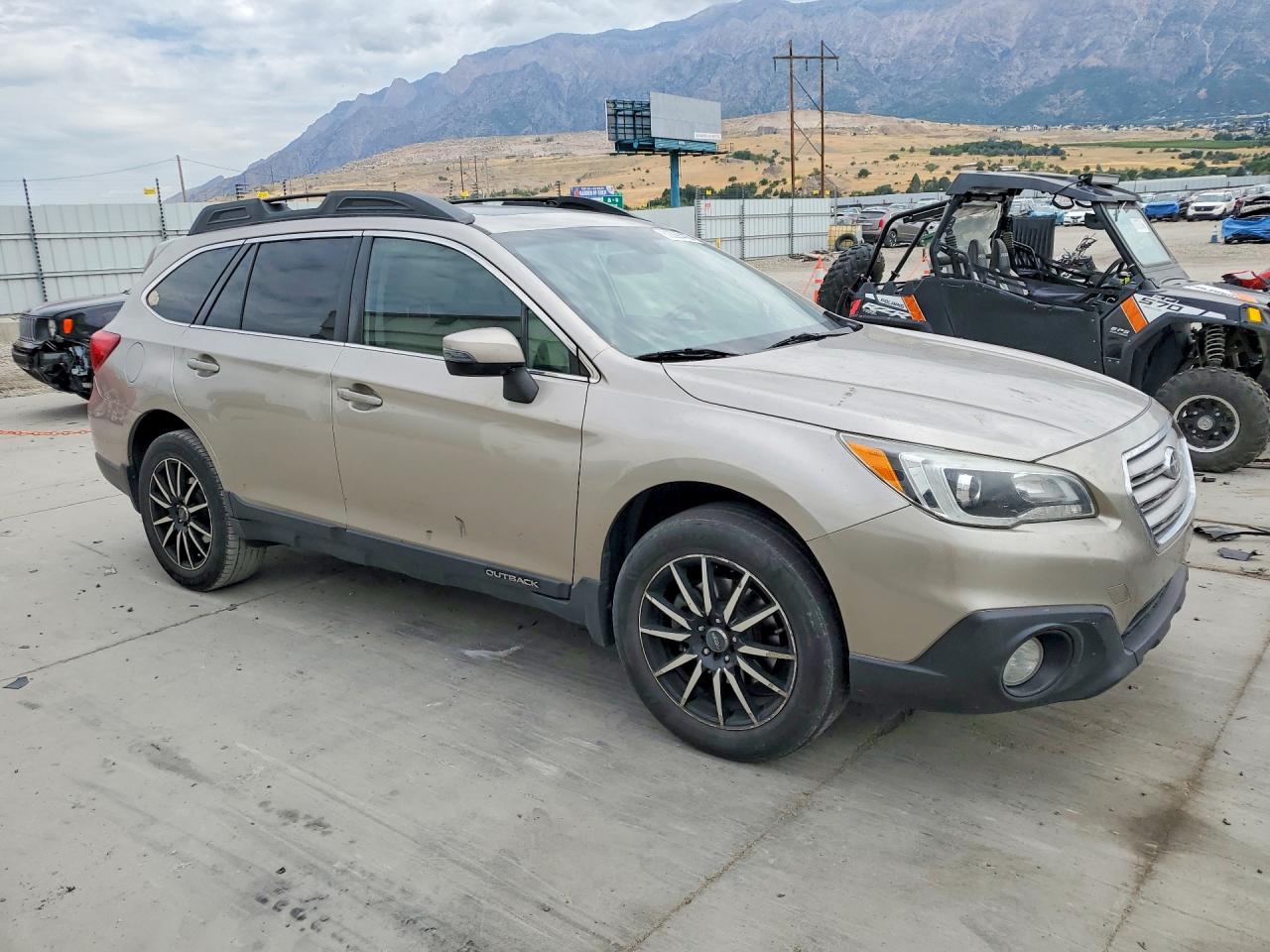 2015 Subaru Outback 2.5i Premium Beige vin: 4S4BSAHC9F3276137