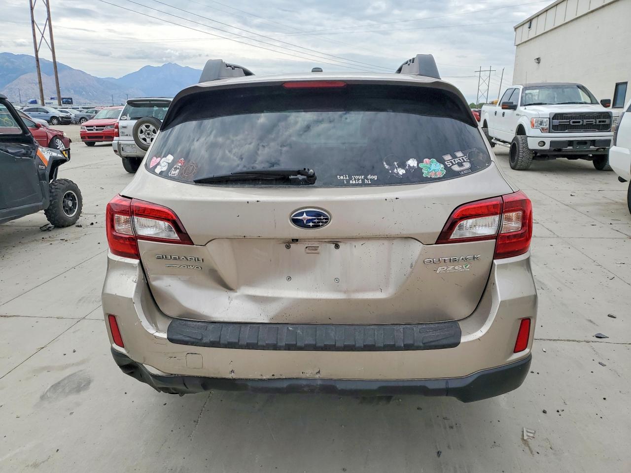 2015 Subaru Outback 2.5i Premium Beige vin: 4S4BSAHC9F3276137