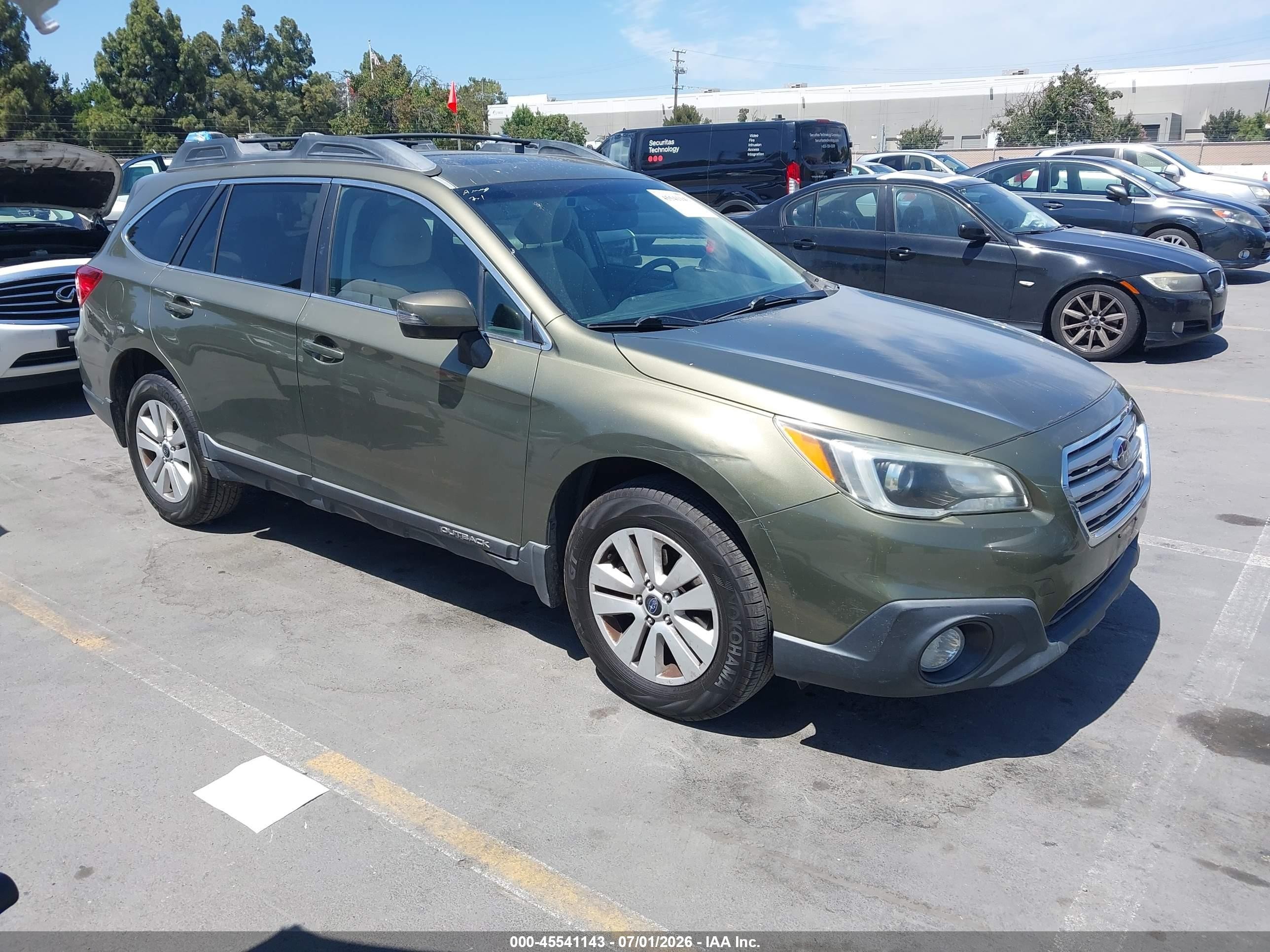 2015 Subaru Outback 2.5i Premium Green vin: 4S4BSAHC9F3276784