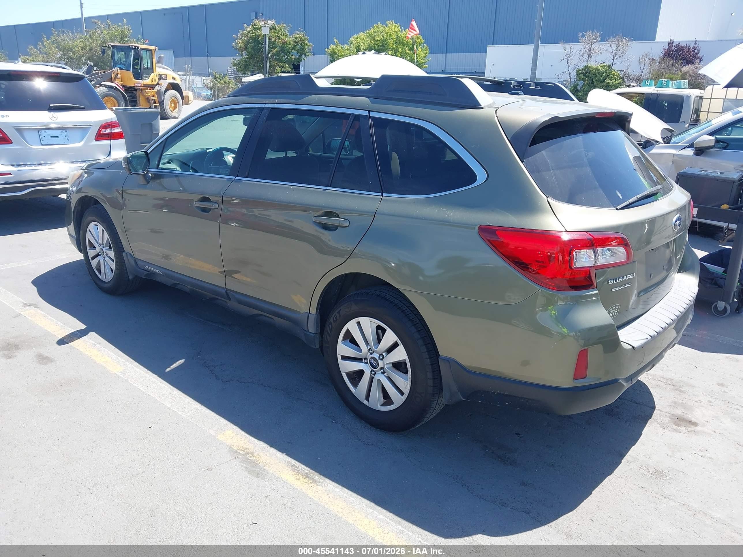 2015 Subaru Outback 2.5i Premium Green vin: 4S4BSAHC9F3276784