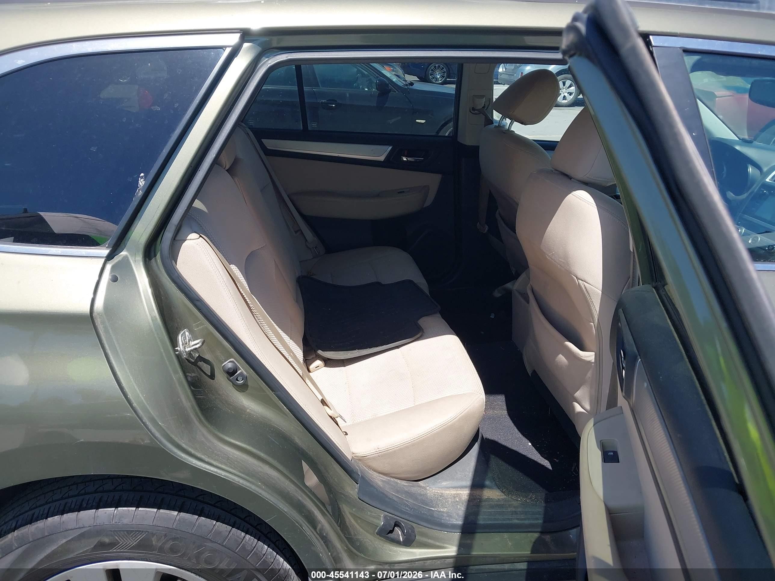 2015 Subaru Outback 2.5i Premium Green vin: 4S4BSAHC9F3276784