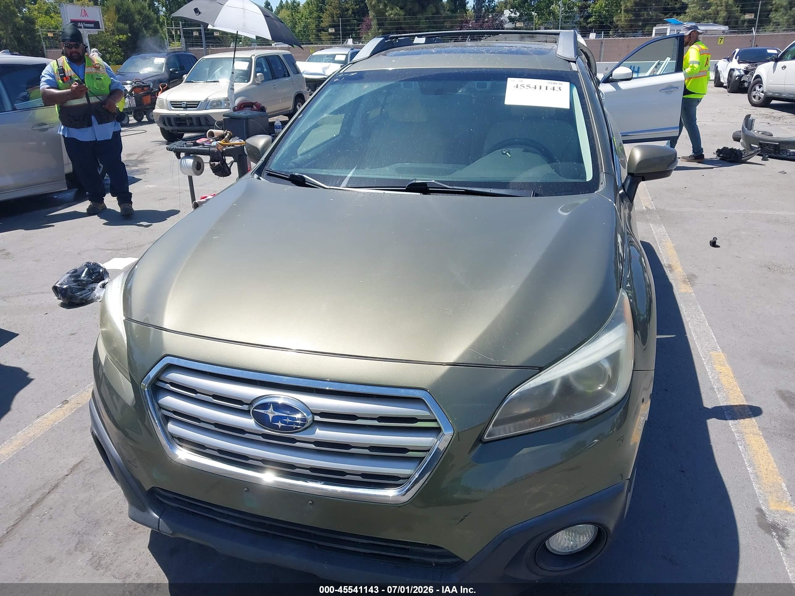 2015 Subaru Outback 2.5i Premium Green vin: 4S4BSAHC9F3276784