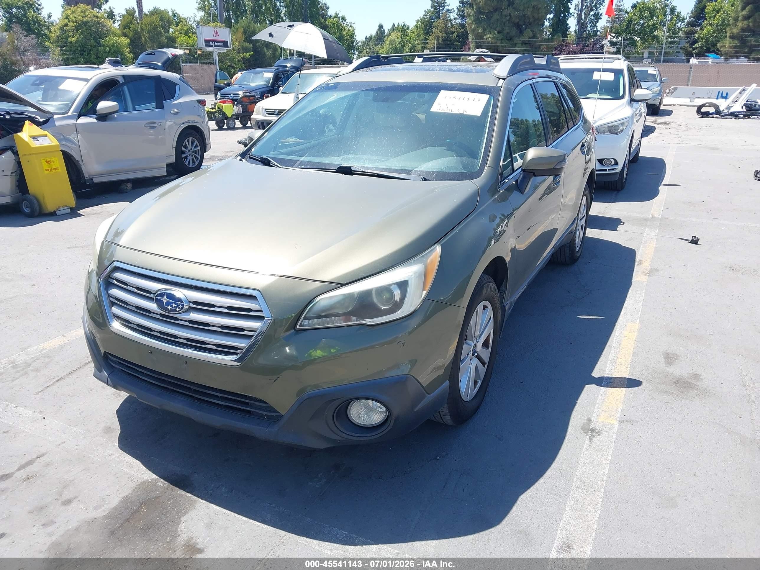 2015 Subaru Outback 2.5i Premium Green vin: 4S4BSAHC9F3276784