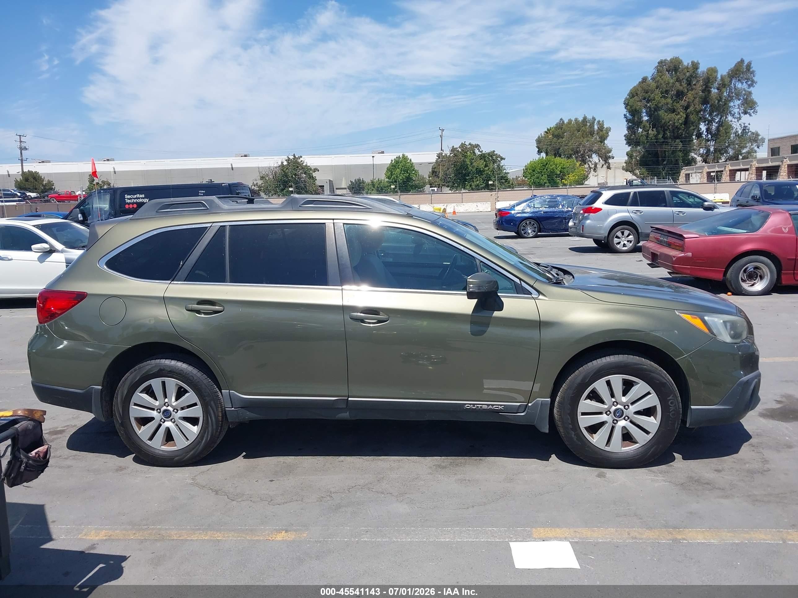 2015 Subaru Outback 2.5i Premium Green vin: 4S4BSAHC9F3276784