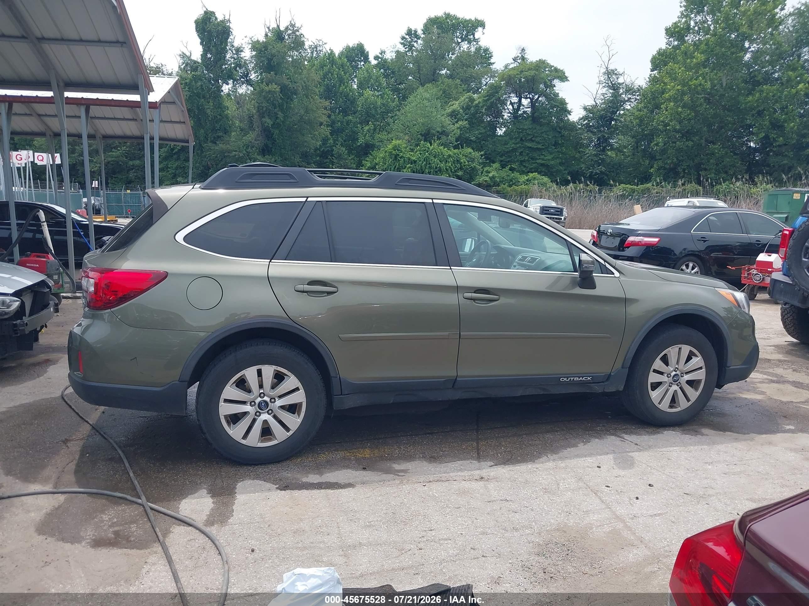 2015 Subaru Outback 2.5i Premium Green vin: 4S4BSAHC9F3288868