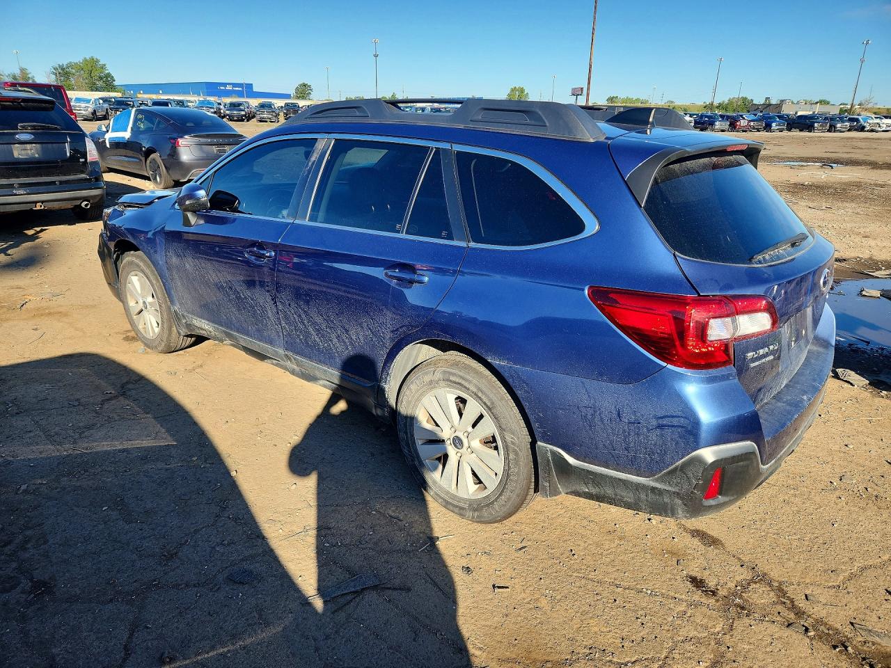 2019 Subaru Outback 2.5i Premium Blue vin: 4S4BSAHC9K3205935
