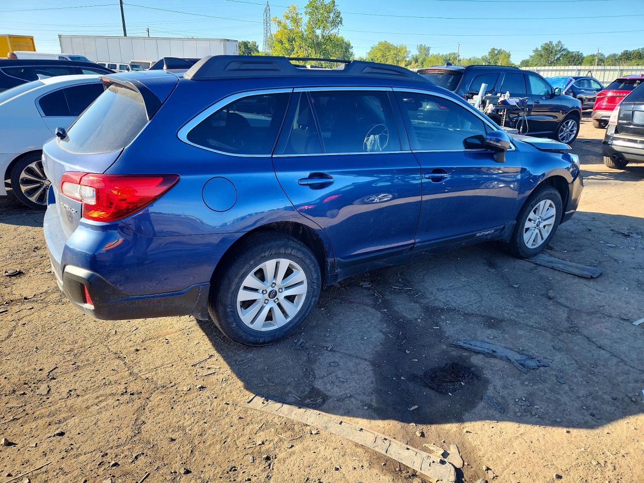 2019 Subaru Outback 2.5i Premium Blue vin: 4S4BSAHC9K3205935