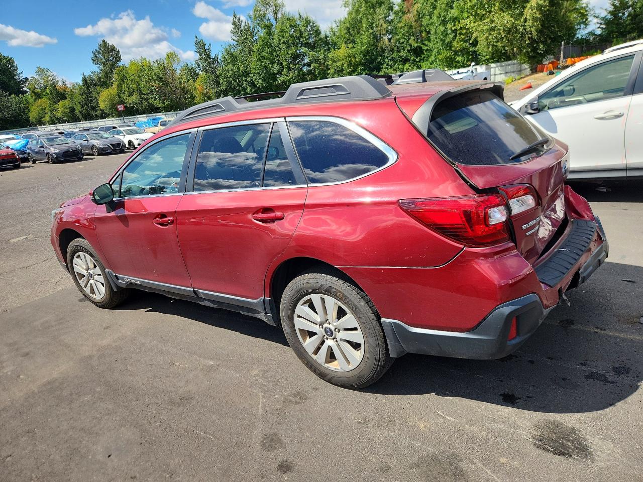 2019 Subaru Outback 2.5i Premium Red vin: 4S4BSAHC9K3212626