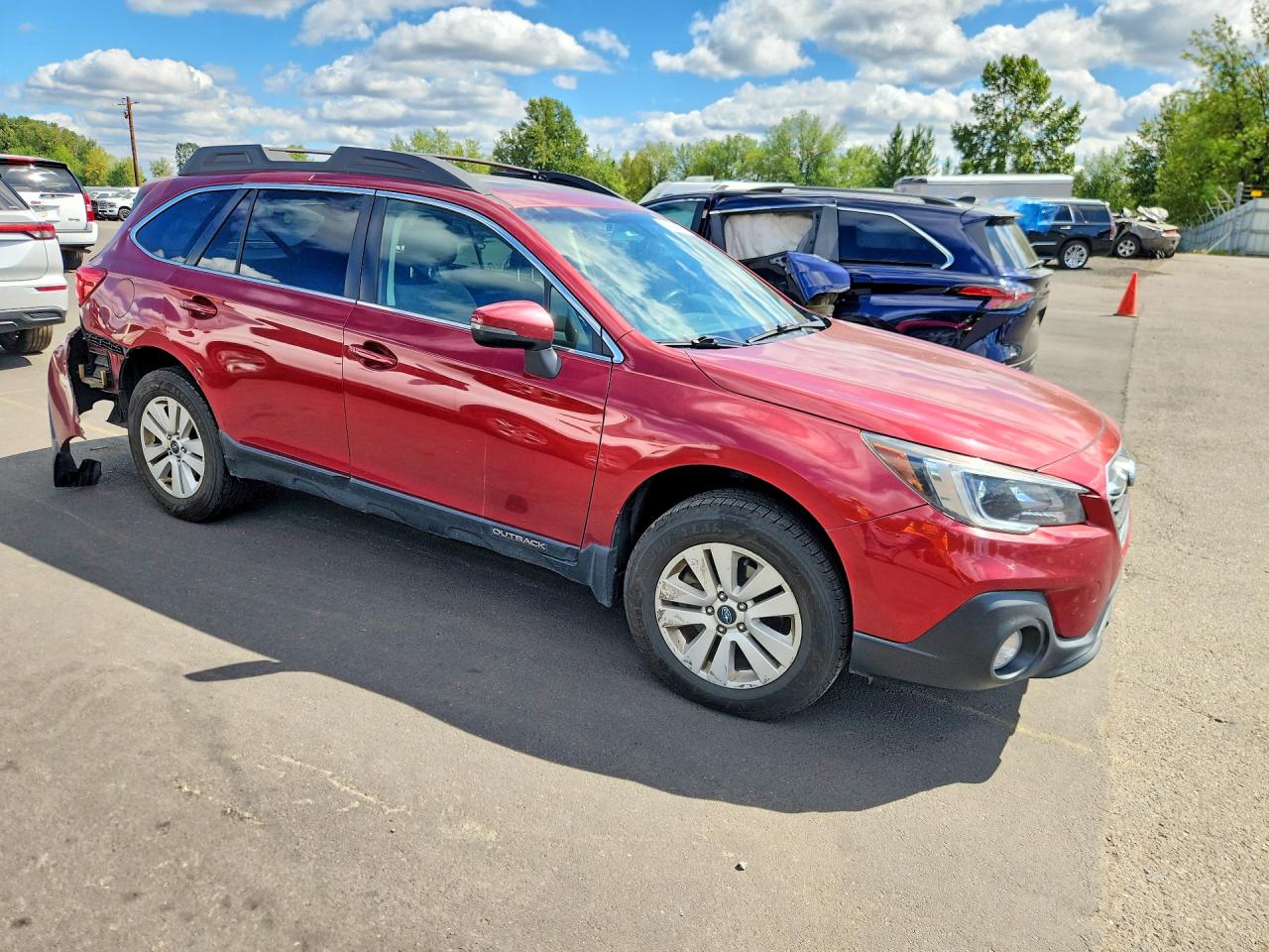 2019 Subaru Outback 2.5i Premium Red vin: 4S4BSAHC9K3212626