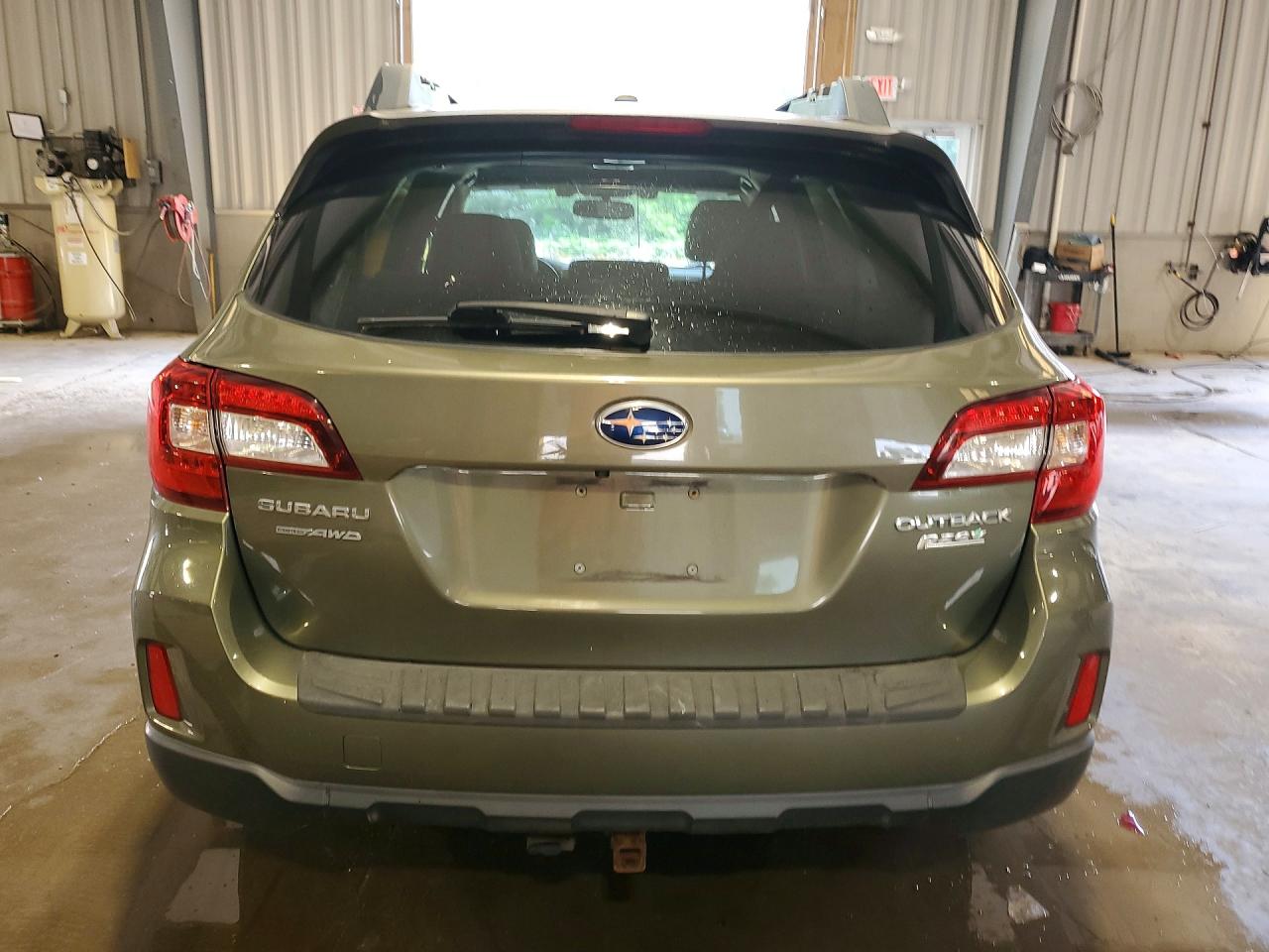 2015 Subaru Outback 2.5i Premium Green vin: 4S4BSAHCXF3286630