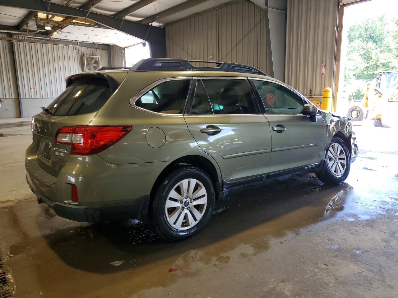 2015 Subaru Outback 2.5i Premium Green vin: 4S4BSAHCXF3286630